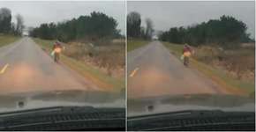 Pai castiga filha após bullying e viraliza na web