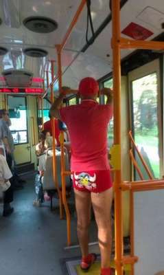 Pessoas que não se importam em ter um estilo inusitado (Reprodução/Gadoo)