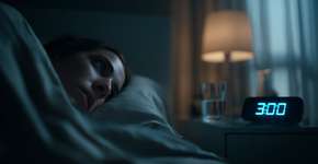 Se você acorda de madrugada todo dia, precisa saber disso