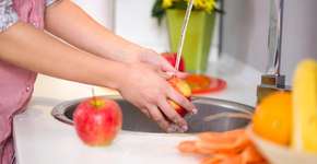 Estudo revela se lavar frutas é suficiente para eliminar pesticidas