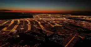 Vídeo mostra pouso ao nascer do sol