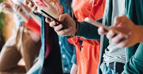 Por que, segundo estudo, ver vídeos para não ficar entediado pode causar mais tédio?