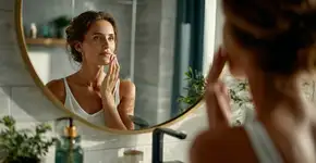 Pescoço firme e sem rugas com sérum certo diariamente