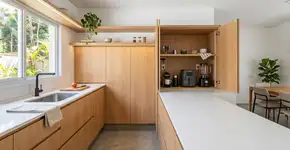 Adeus aos eletrodomésticos na bancada: as 3 novas peças de mobiliário que otimizam o espaço e já são tendência.