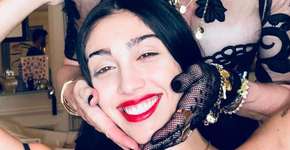 Madonna mostra Lourdes Maria com as axilas peludas