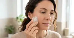 Como usar a pedra hume para eliminar rugas e auxiliar na produção de colágeno