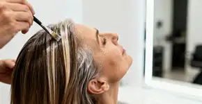 Como cobrir fios brancos sem danificar o cabelo