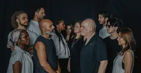 Espetáculo ‘As Armas Milagrosas: seis personagens à procura da existência’