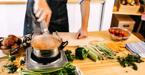 Sintoma sutil de derrame pode ser notado enquanto você cozinha