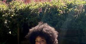 Sábado Autoral com Izandra