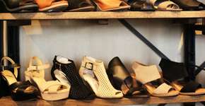 Liquida Dafiti: leve duas sandálias estilosas por R$ 149