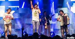 Falamansa celebra 20 anos com sucessos e homenagem a Gonzagão