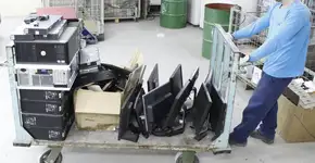 Cooperativa agenda retirada de ‘lixo eletrônico’ para reciclagem