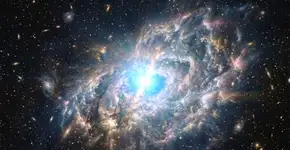 Pesquisadores encontram o maior reservatório de água do cosmos: um oceano colossal 140 trilhões de vezes maior que os da Terra, no meio do espaço, bem perto de um formidável buraco negro