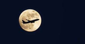 Comprar passagens aéreas de madrugada é mais barato? Veja dicas