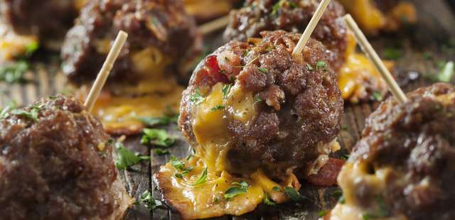 Almôndegas recheadas pra surpreender a família e amigos