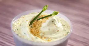 O patê de alho mais fácil e saboroso que você já fez