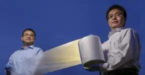 Película de plástico substitui ar-condicionado