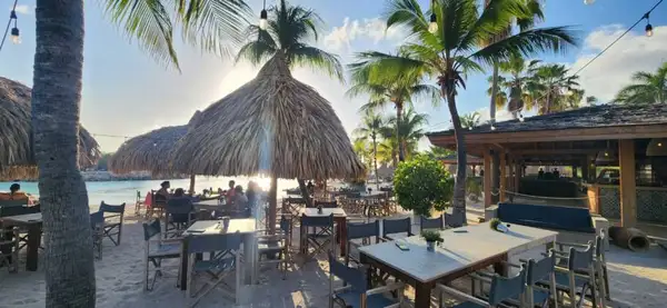 Hemingway Beach Bar & Restaurant