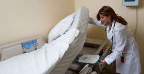 Cama inteligente permite dormir melhor e faz até café