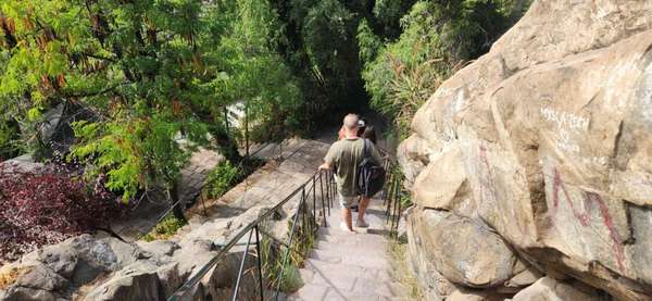 Escadarias que dão acesso ao topo do Cerro Santa Lucia 