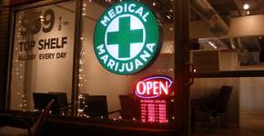 Assista ao primeiro comercial de TV de Maconha