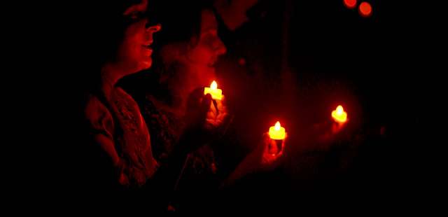 Música e Meditação no Escuro