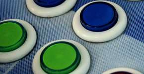 Jogue online mais de 900 títulos clássicos de fliperama