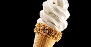 Giraffas lança sobremesa com chocolate Charge da Nestlé