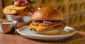 Dia do Hambúrguer: lugares em SP pra celebrar a data com muito sabor