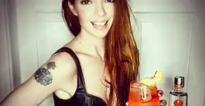 Julia Petit se despede das madeixas longas e adota cabelo curto