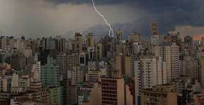 Verão: Cuidado com as tempestades de fim de tarde, raios e trovões