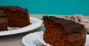 Veja como fazer bolo de beterraba com chocolate de dar água na boca