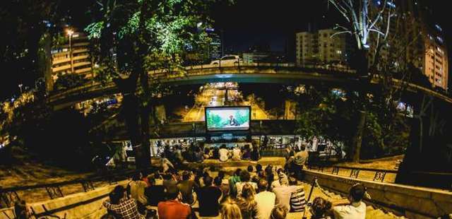 Mirante 9 de Julho tem sessões GRATUITAS de cinema ao ar livre