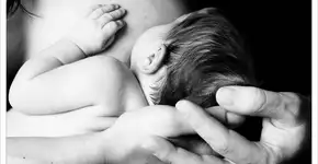 Clínica particular nega socorro e mulher dá à luz dentro de ônibus; conheça serviços gratuitos para gestantes