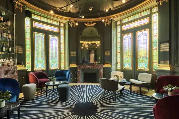 Château Grand Barrail, que ocupa um castelo do início do século 20