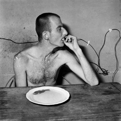 por Roger Ballen