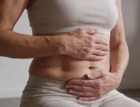 Bem estar: O truque da “respiração profunda” que afina a cintura em quem já passou dos 50