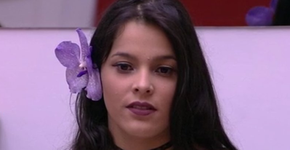 Emilly cai em pegadinha ao conversar com perfil falso de ator