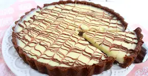 Torta de chocolate deliciosa com 4 ingredientes