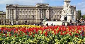 Família real britânica tem vagas com salários de até R$ 31 mil