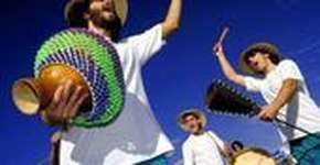 Dia do Folclore com a Cia. Caracaxá