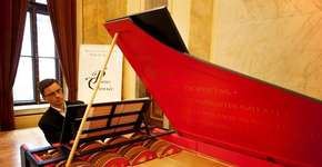 Pianista constrói instrumento projetado por Leonardo Da Vinci há 500 anos