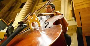 Baccarelli 20 anos: Thiago Correia, música e respeito