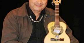 Royce do Cavaco faz show em homenagem a Roberto Ribeiro e Jovelina Pérola Negra no Bar Mangueira