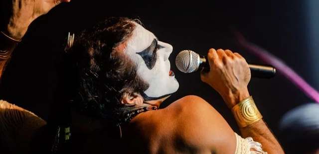 Espetáculo ‘Flores Astrais – Um Tributo aos 50 anos dos Secos & Molhados’