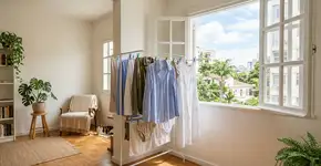 Para a toalha de banho durar anos: o macete não é o amaciante, mas nunca pendurar no box úmido