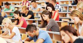 Cursinho do XI realiza provas de bolsas de estudos