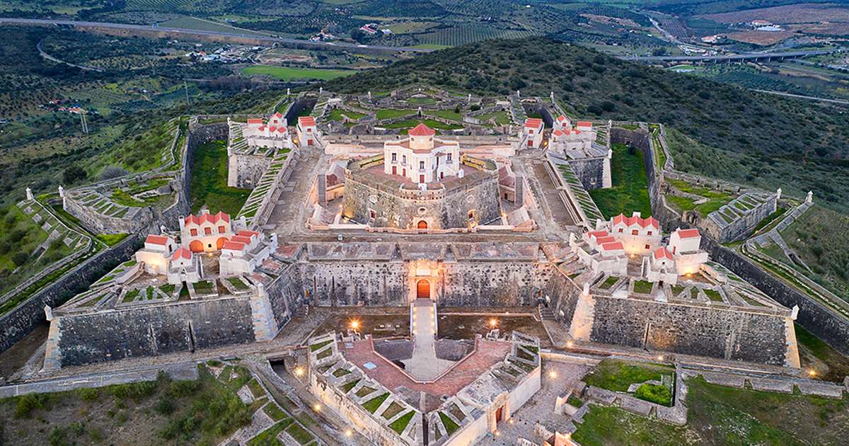 Cidade em forma de estrela é a maior fortaleza do planeta