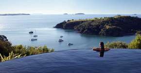 Mergulhe nas piscinas mais luxuosas e espetaculares do mundo